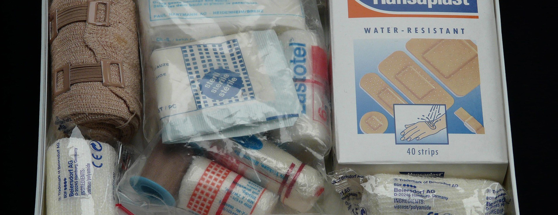 Medizinische Versorgung -Medizinische Versorgung first aid kit 62643 1920